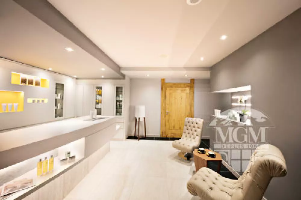 MGM Hotels & Residences - Chalets Elena Residence 4 Sterren★★★★