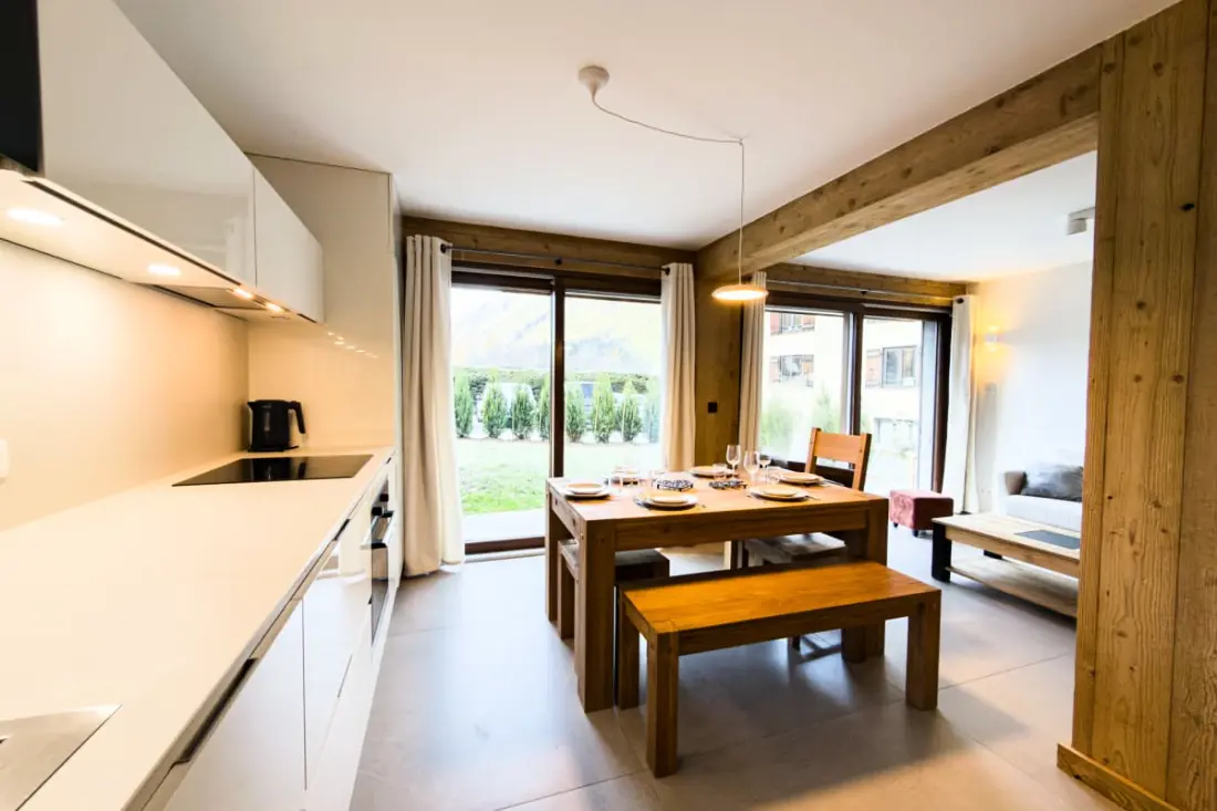 Apartman a kerttel és a közeli tevékenységek