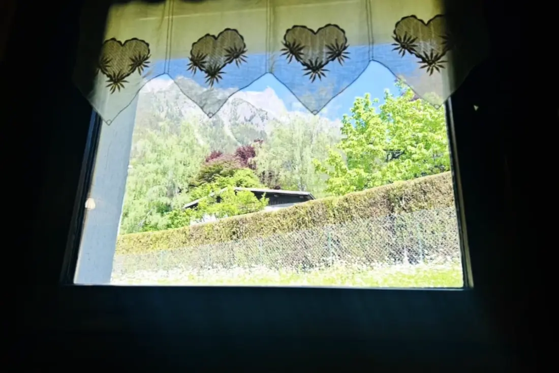 Cosy with Garden, Parkolás és Mont-blanc View