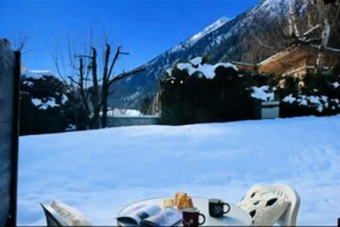 Cosy with Garden, Parkolás és Mont-blanc View