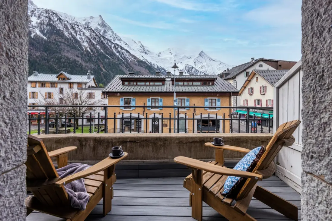 En Plein Centre From Chamonix