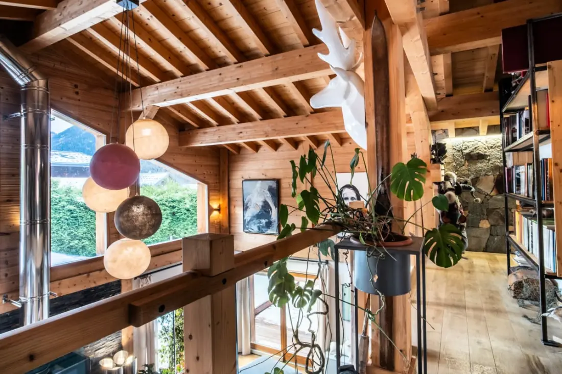 Chalet Design úszási medencével és Jacuzzival