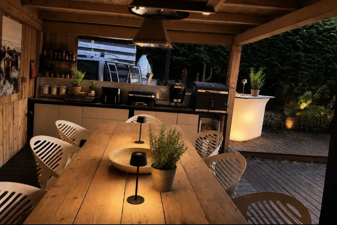 Chalet Design úszási medencével és Jacuzzival