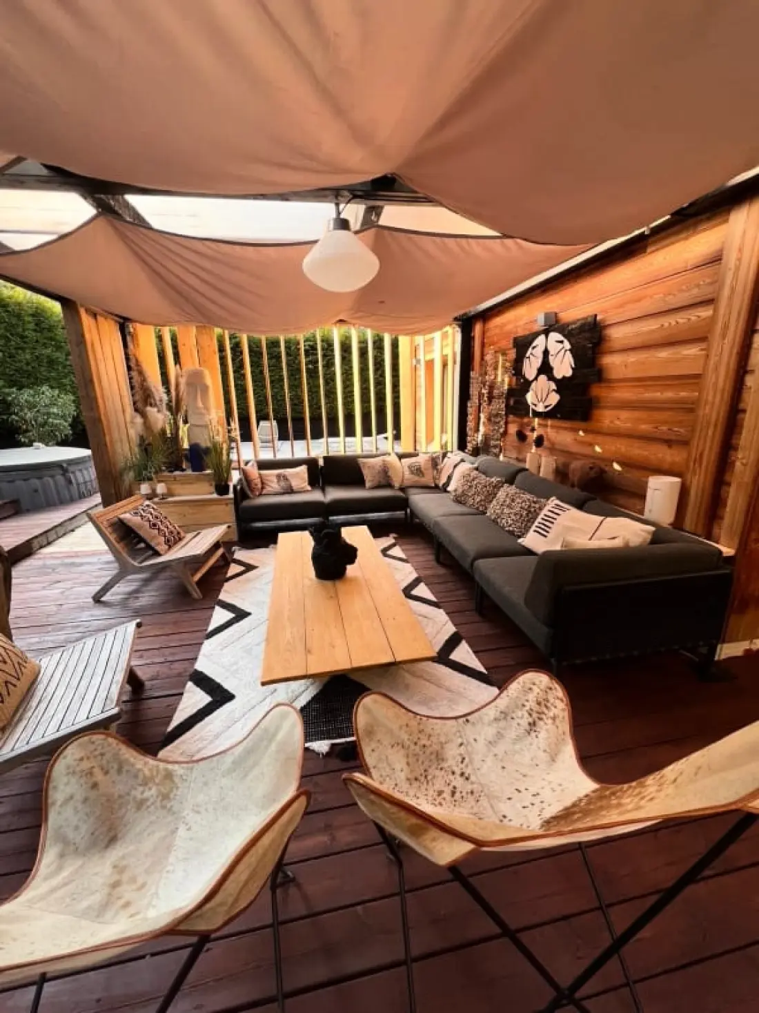 Chalet Design úszási medencével és Jacuzzival