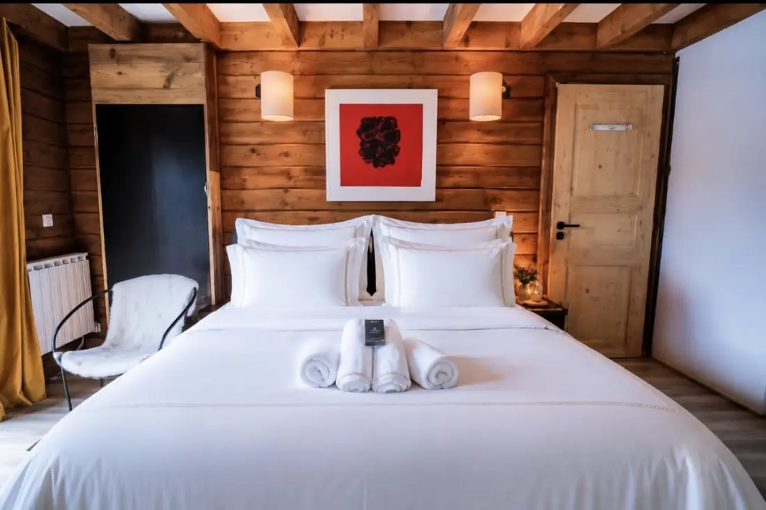 Chalet Design úszási medencével és Jacuzzival