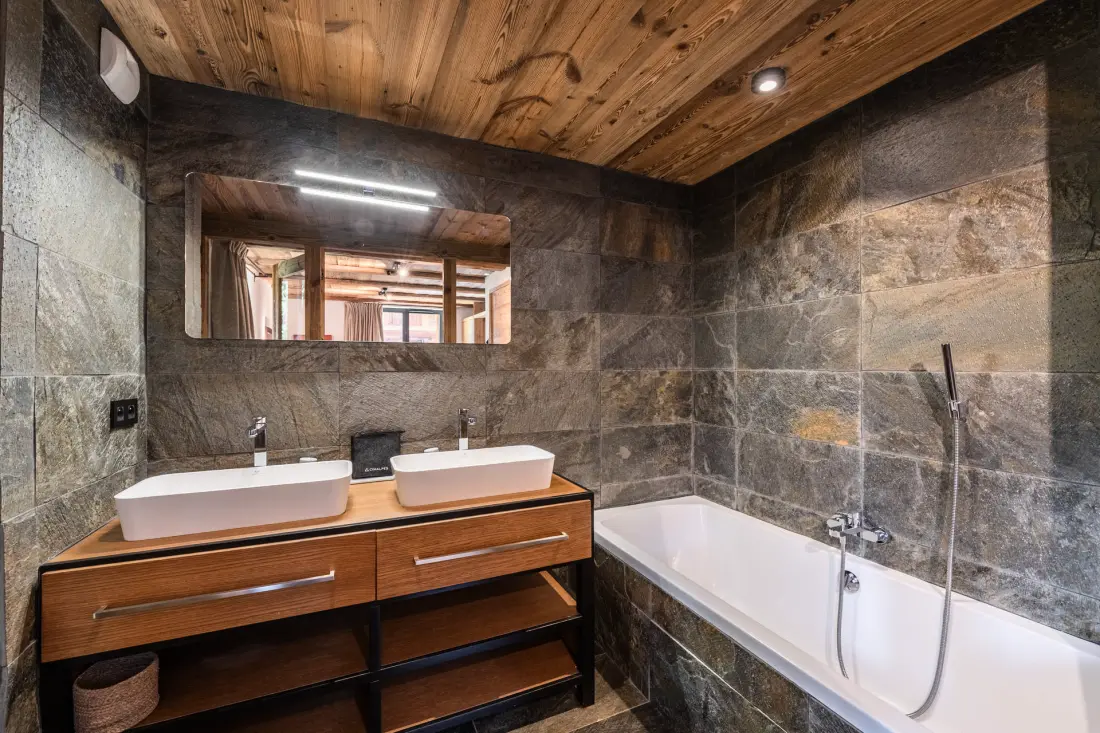 Black Wood Residence