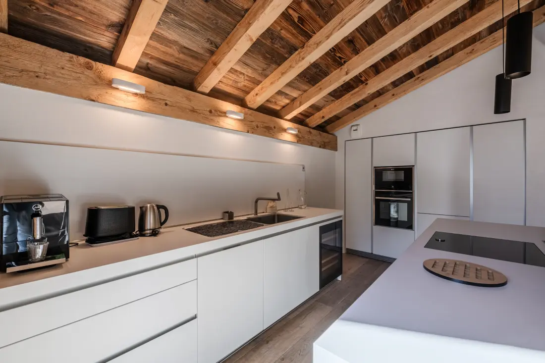 Black Wood Residence