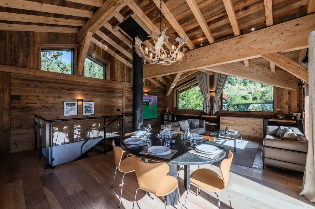 Black Wood Residence