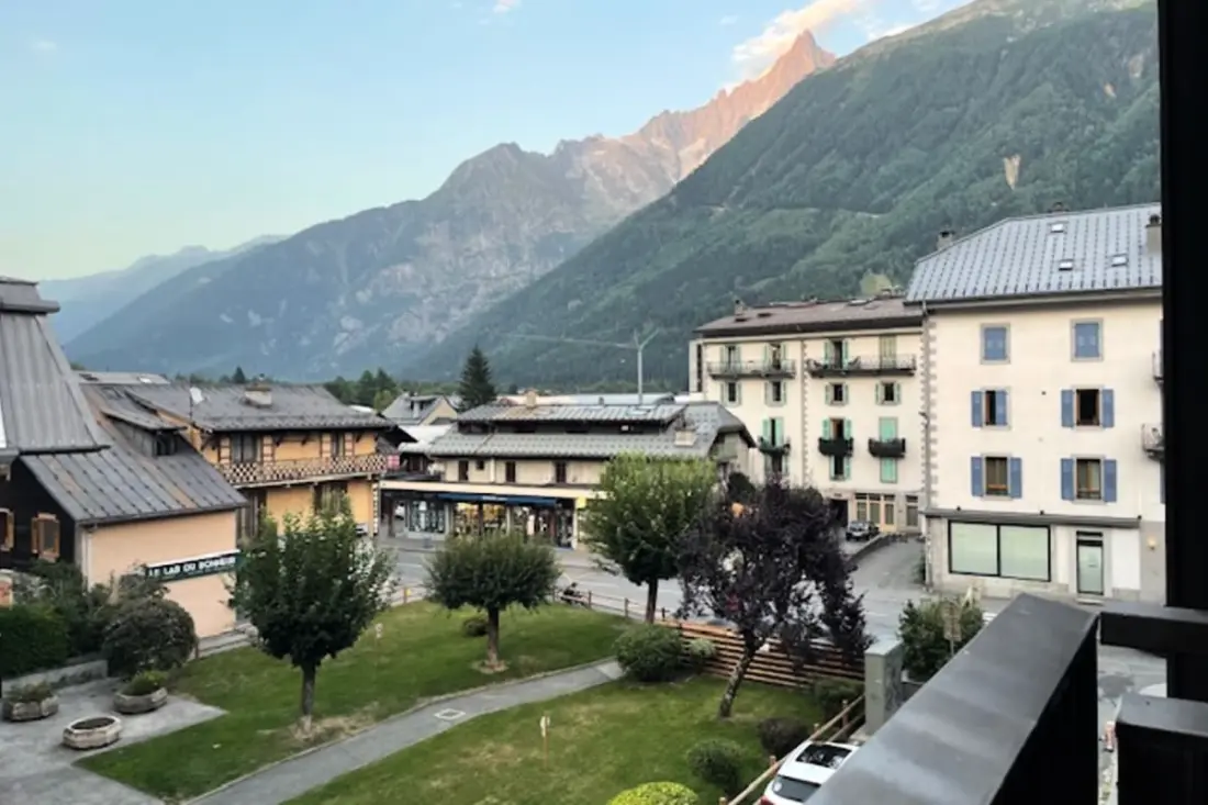 Maradj Chamonix szívében, Les Pistes közelében