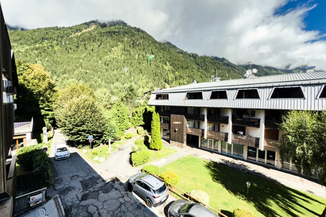 Maradj Chamonix szívében, Les Pistes közelében