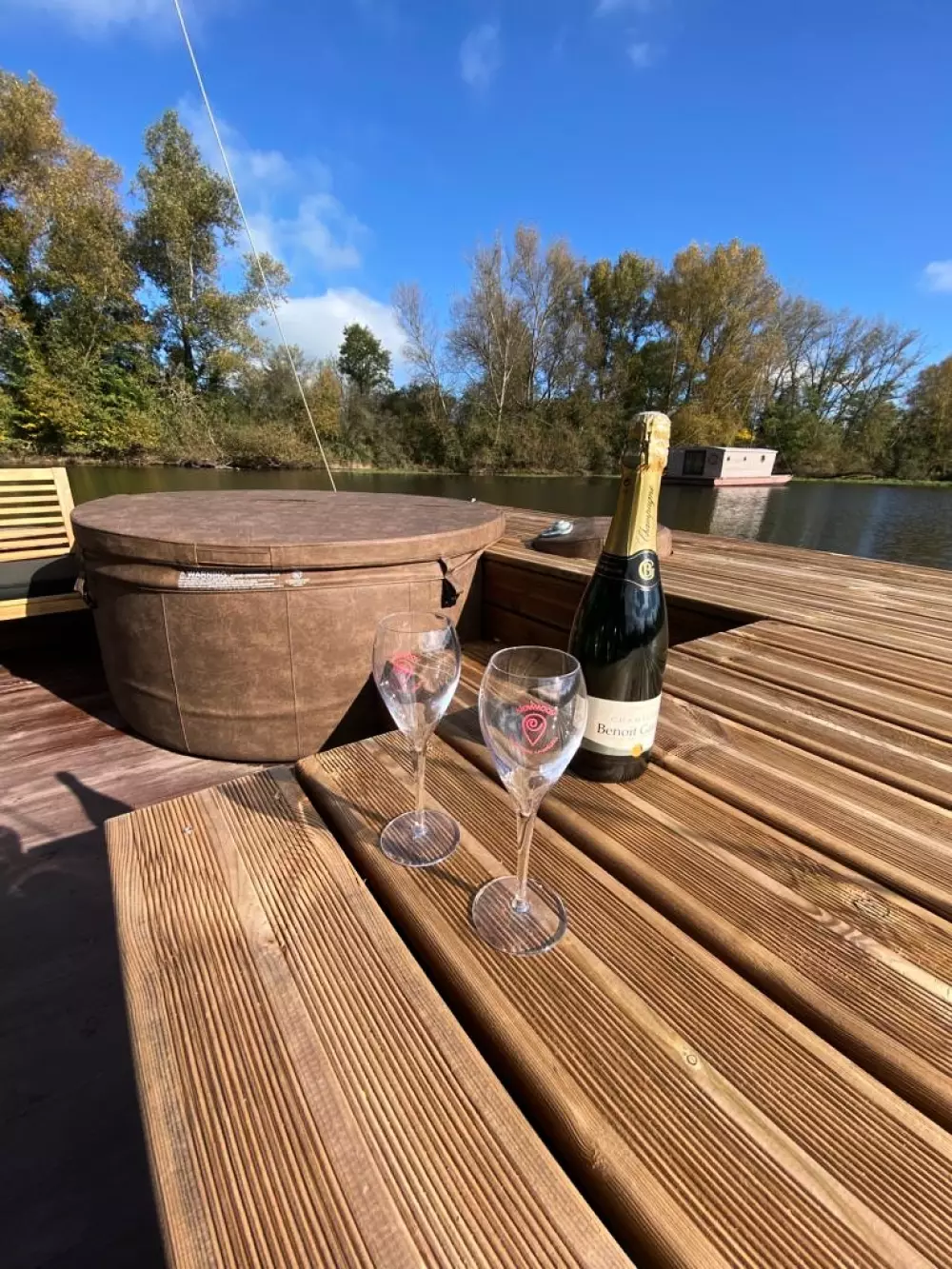 Village Toue des Demoiselles