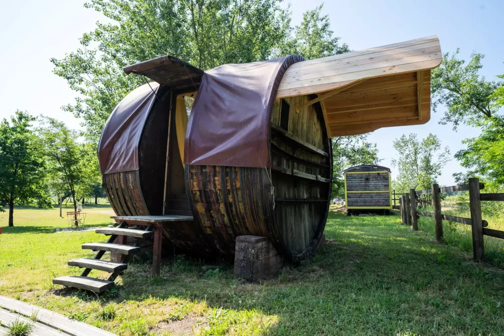 Village Toue des Demoiselles
