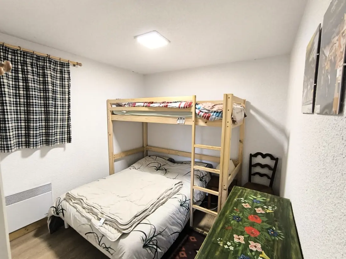 Wohnsitz 3 PIECES 5 PERSONEN