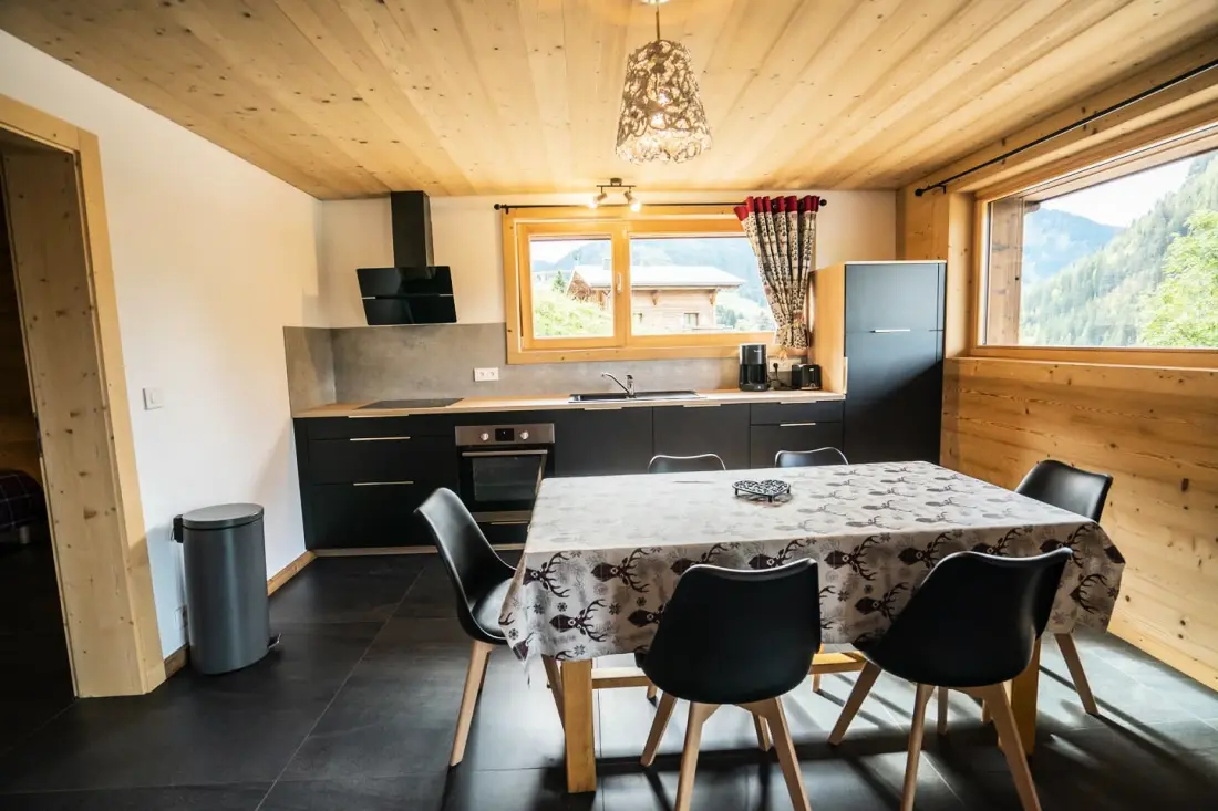 Residence 3 PIES 6 PERSONALI