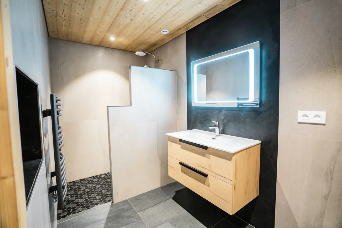 Residence 3 PIES 6 PERSONALI