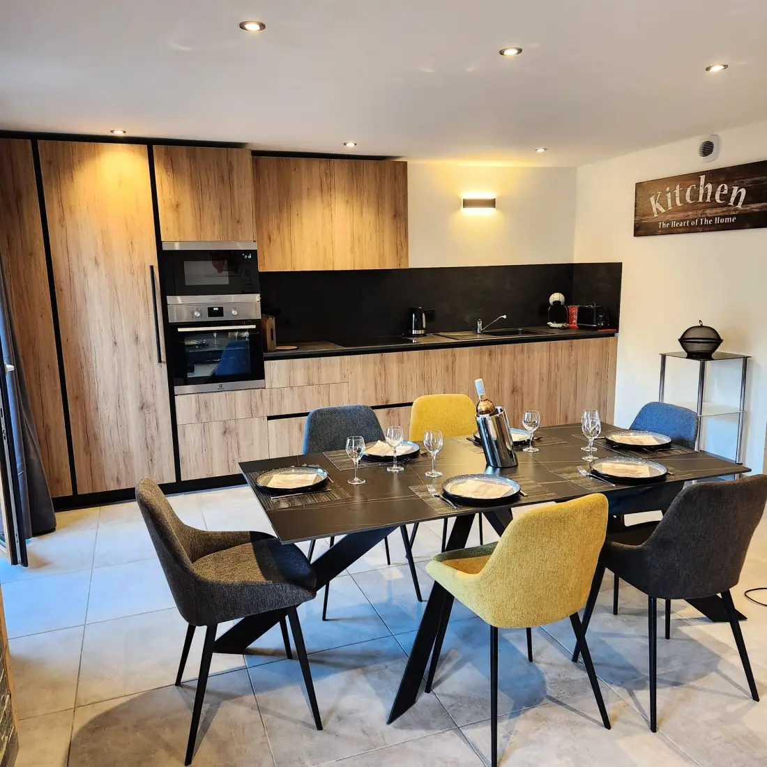 Residence 3 PIES 6 PERSONALI