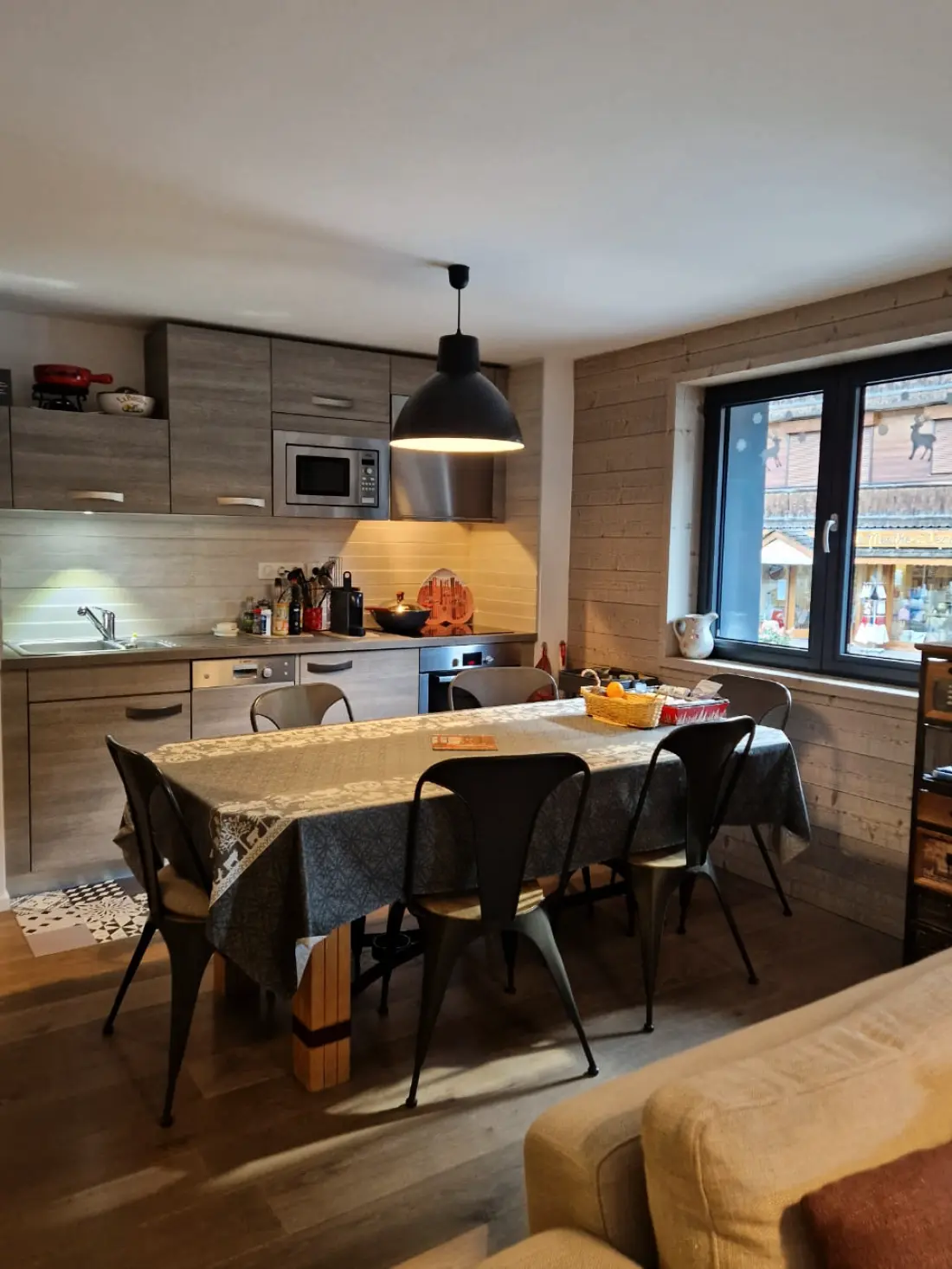 Residence 3 PIES 6 PERSONALI