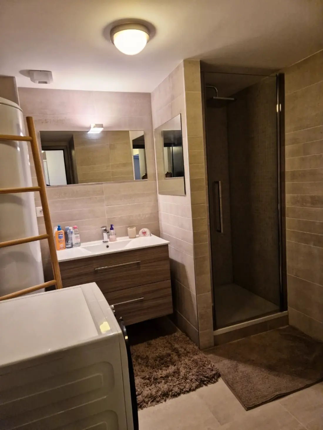 Residence 3 PIES 6 PERSONALI