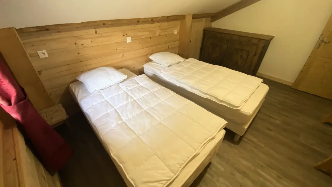 Wohnsitz 6 PIECES 14 PERSONEN