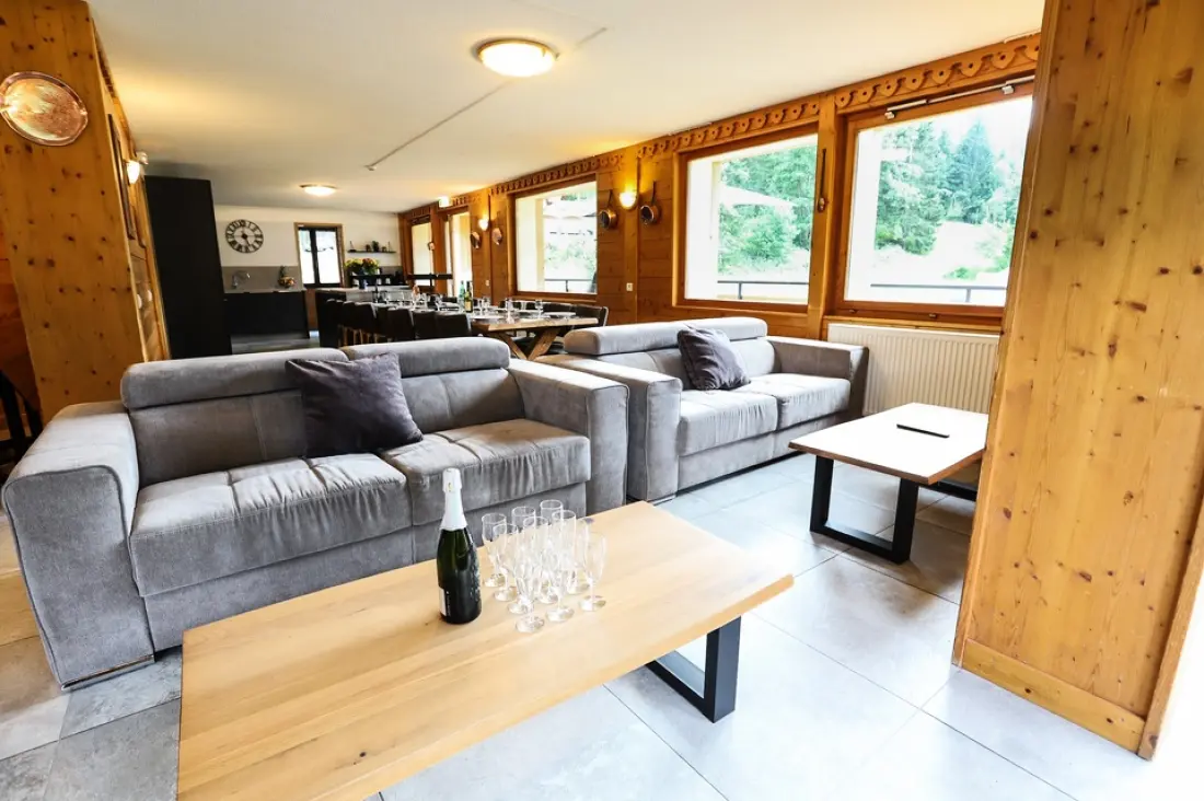 Residence 8 PIECES 15 PERSONS