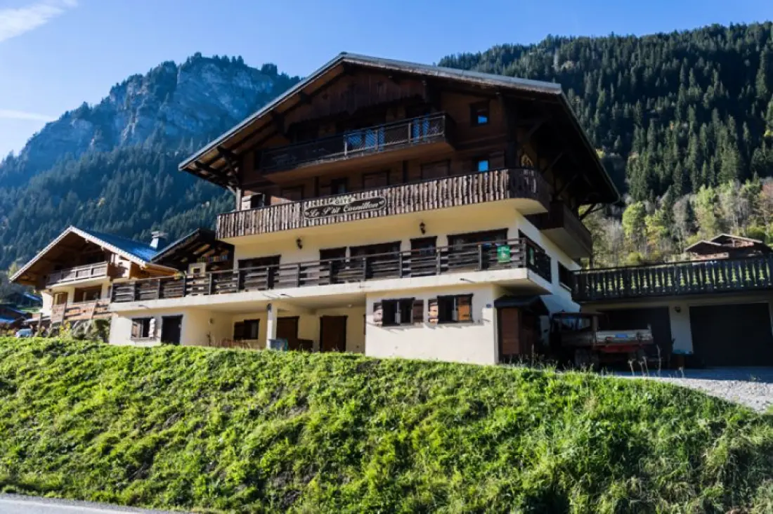 Residence 8 PIECES 20 PERSONEN
