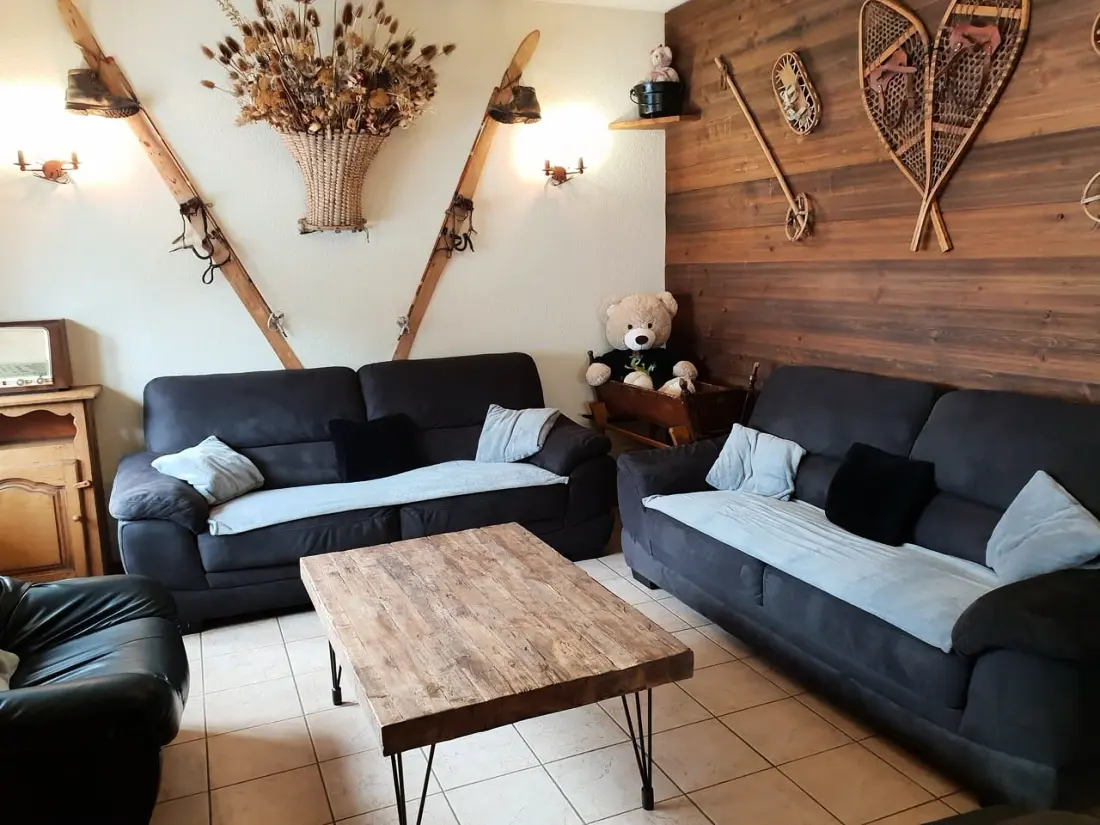 Residence 8 PIECES 20 PERSONEN