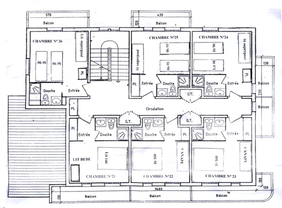 Residence 8 PIECES 20 PERSONEN