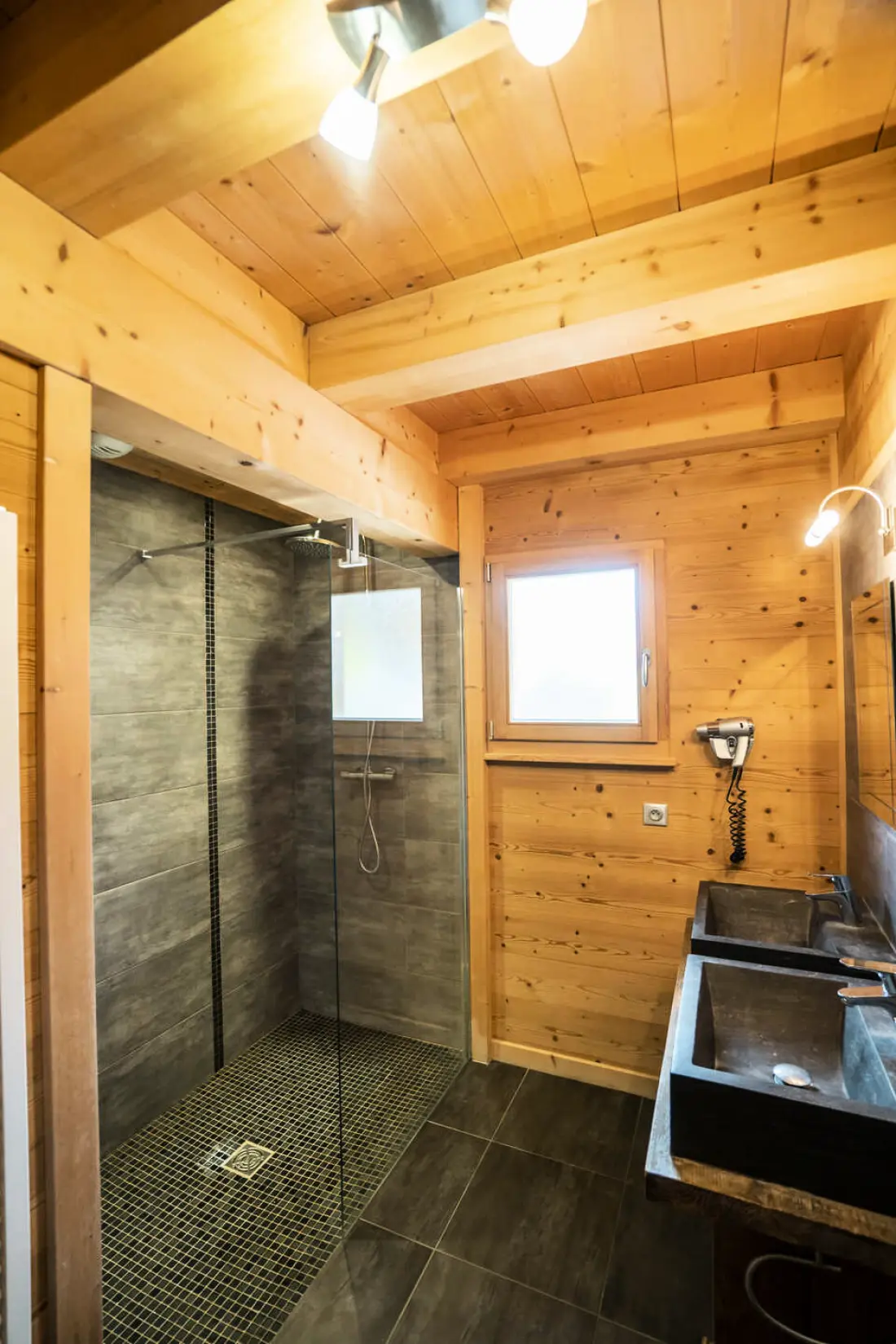 CHALET 15 PERSONEN