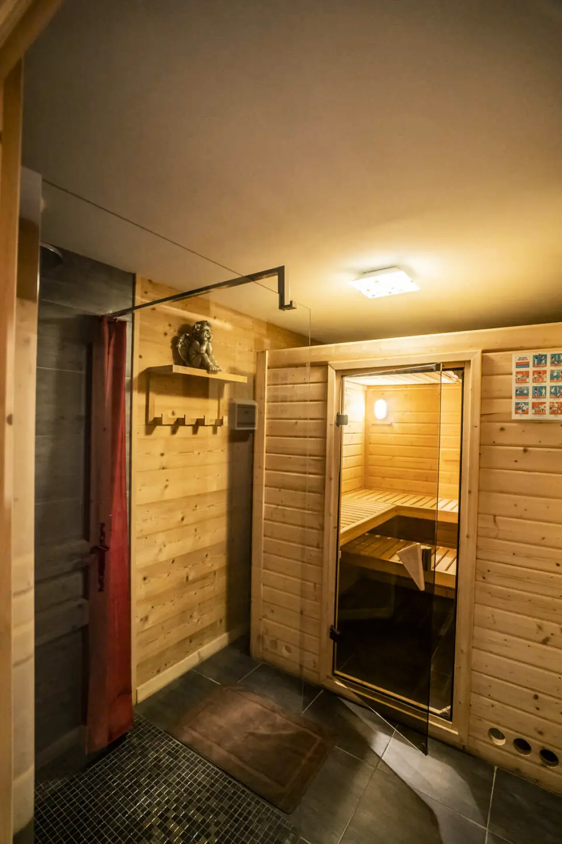 CHALET 15 PERSONEN