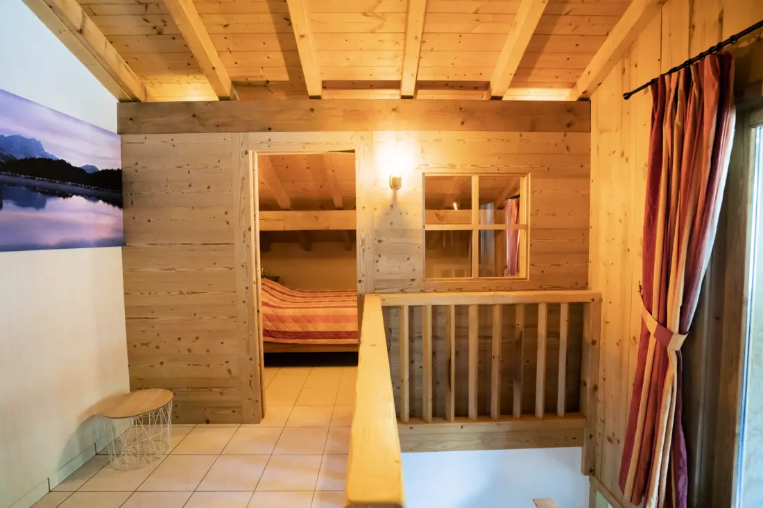 CHALET 9