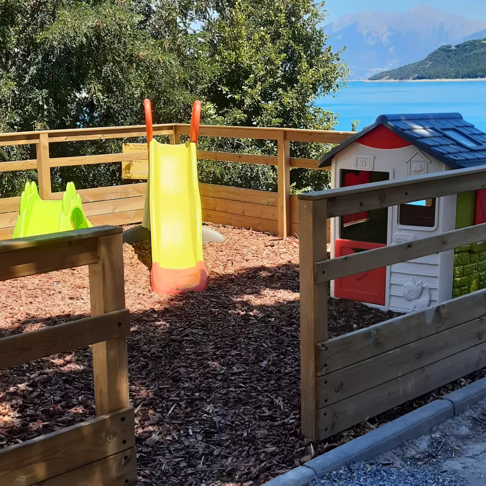 Camping l'Ecrin du Lac 3 Sterren★★★