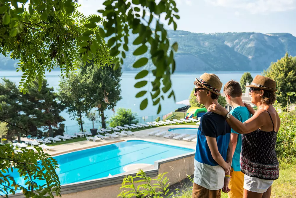 Camping l'Ecrin du Lac 3 Sterren★★★