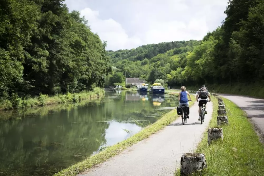 Ushuaïa Villages - Camping au Bois Joli 4 Gwiazdy★★★★