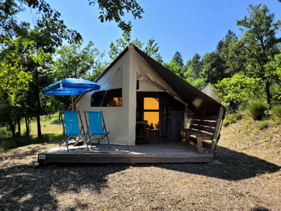 Flower Camping Le Clot du Jay 3 Csillagok★★★