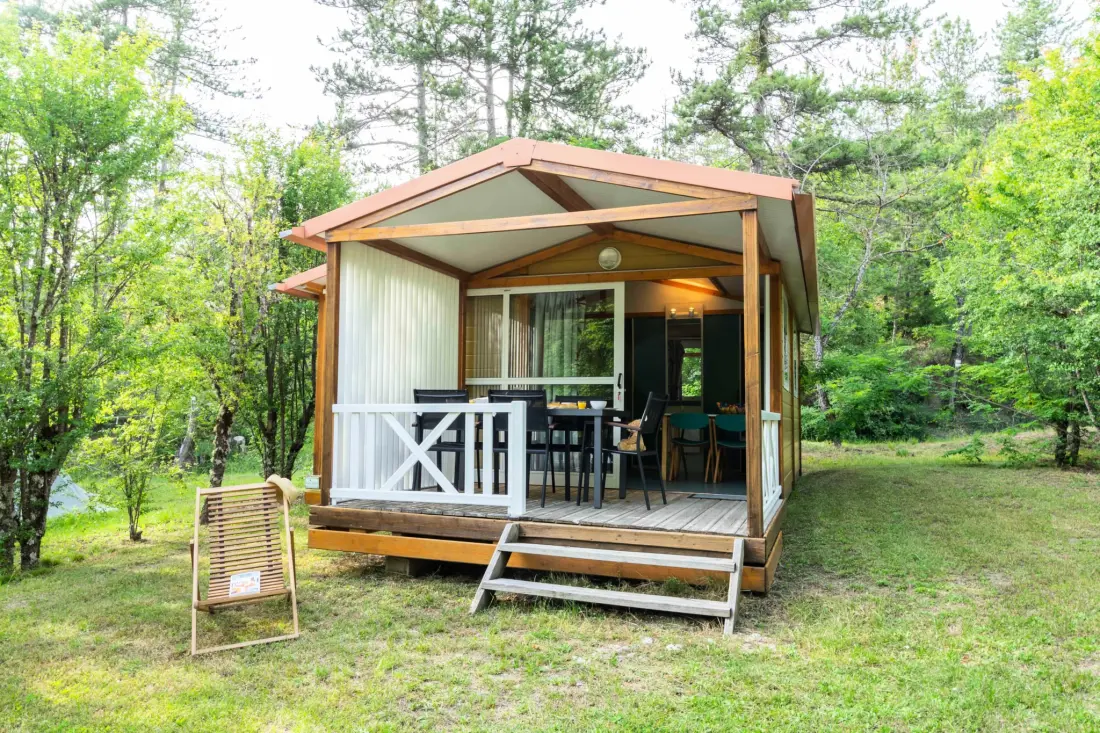 Flower Camping Le Clot du Jay 3 Csillagok★★★