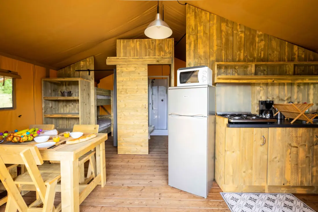 Flower Camping Le Clot du Jay 3 Csillagok★★★