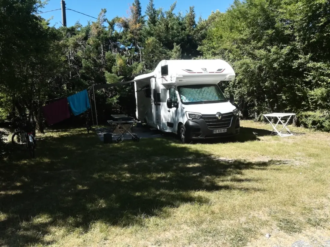 Flower Camping Le Clot du Jay 3 Csillagok★★★