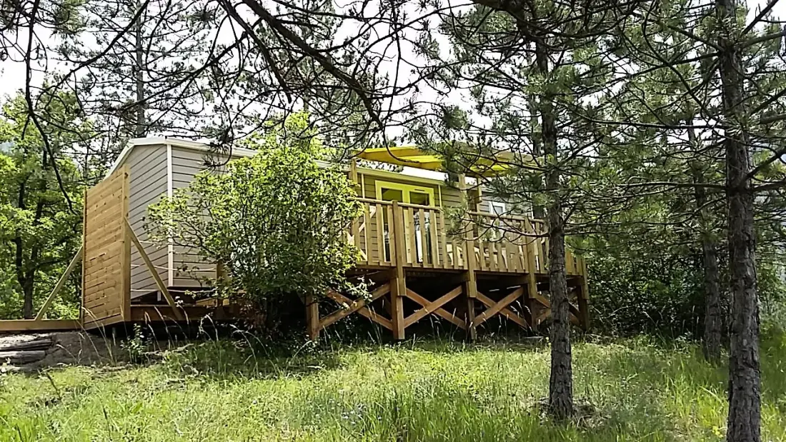 Flower Camping Le Clot du Jay 3 Csillagok★★★