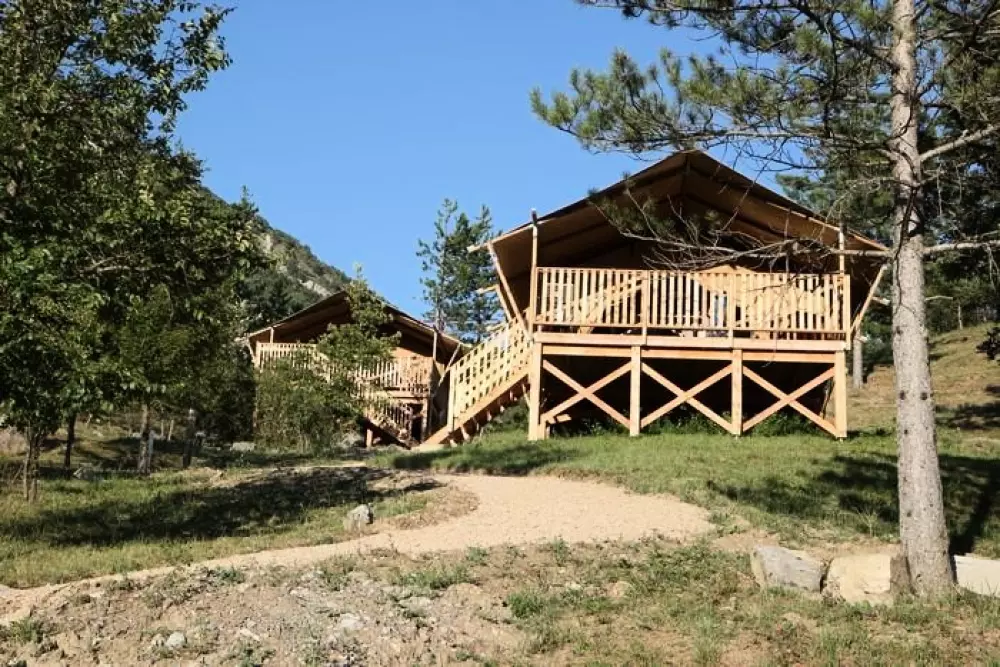 Flower Camping Le Clot du Jay 3 Sterren★★★