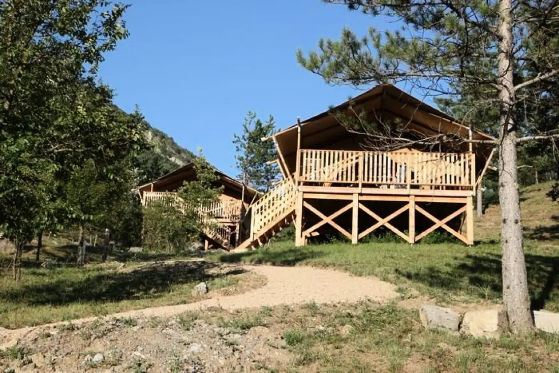 Flower Camping Le Clot du Jay 3 Csillagok★★★