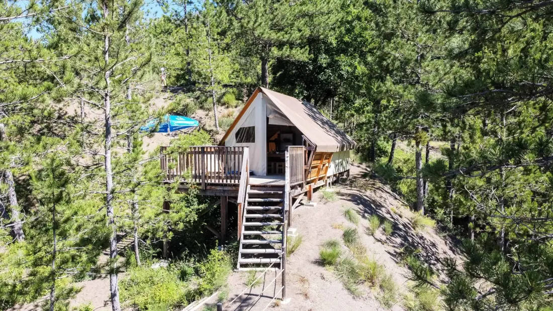 Flower Camping Le Clot du Jay 3 Csillagok★★★