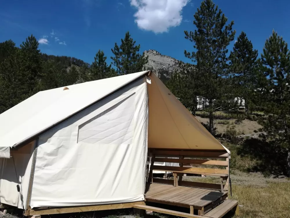 Flower Camping Le Clot du Jay 3 Sterren★★★