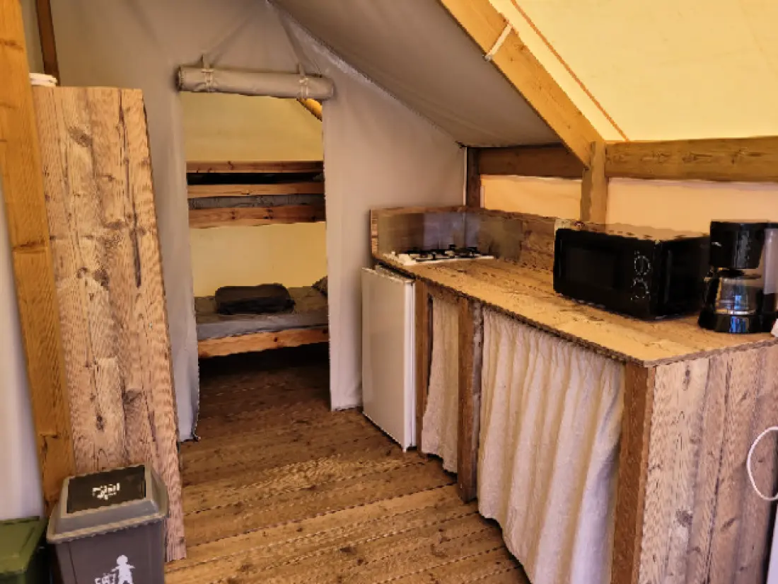 Flower Camping Le Clot du Jay 3 Csillagok★★★