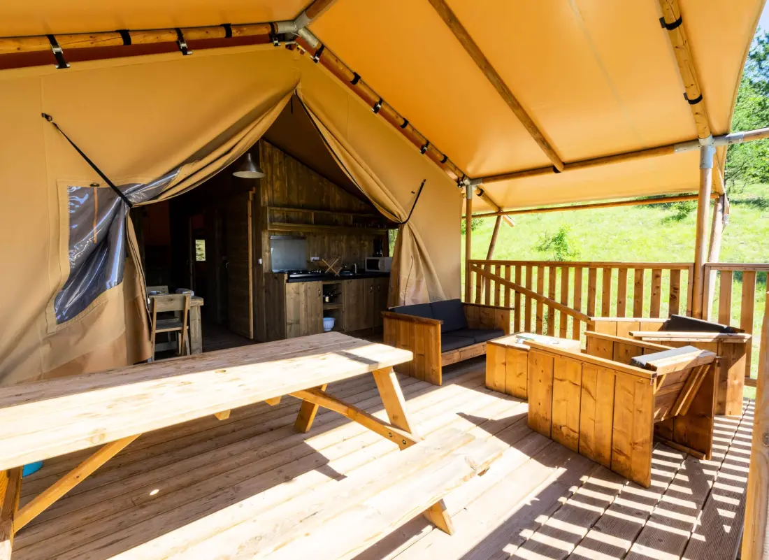 Flower Camping Le Clot du Jay 3 Csillagok★★★