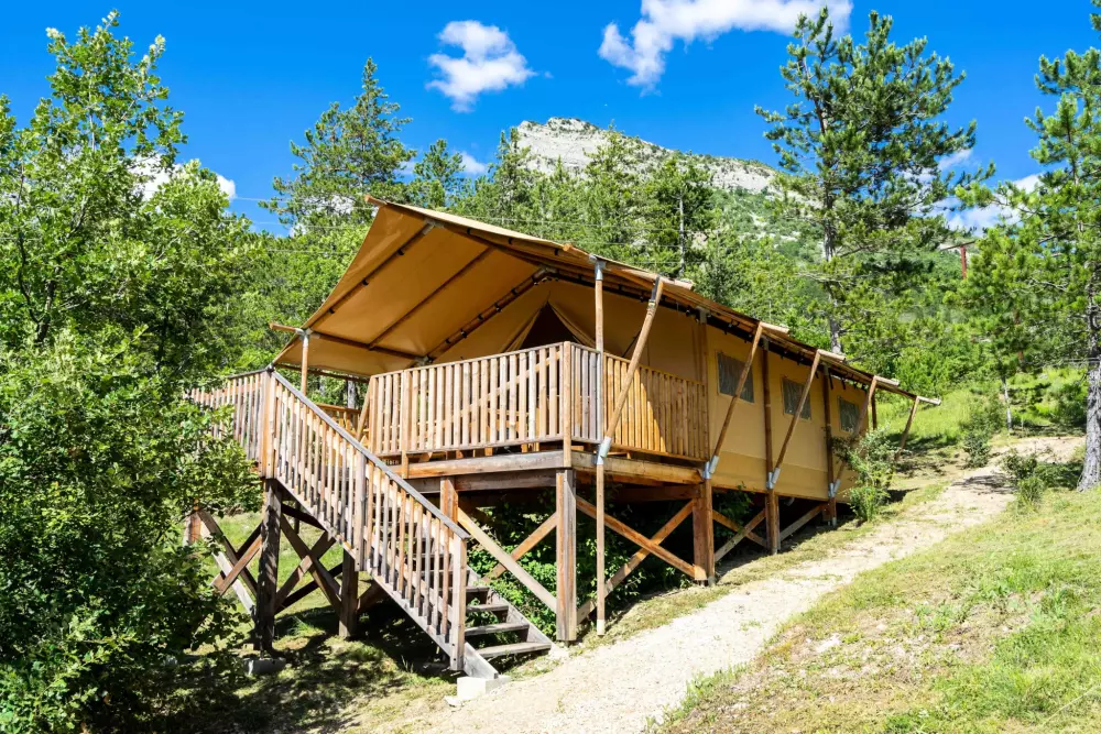 Flower Camping Le Clot du Jay 3 Sterren★★★