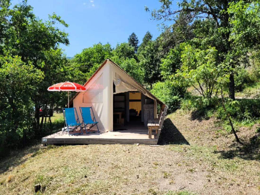 Flower Camping Le Clot du Jay 3 Csillagok★★★