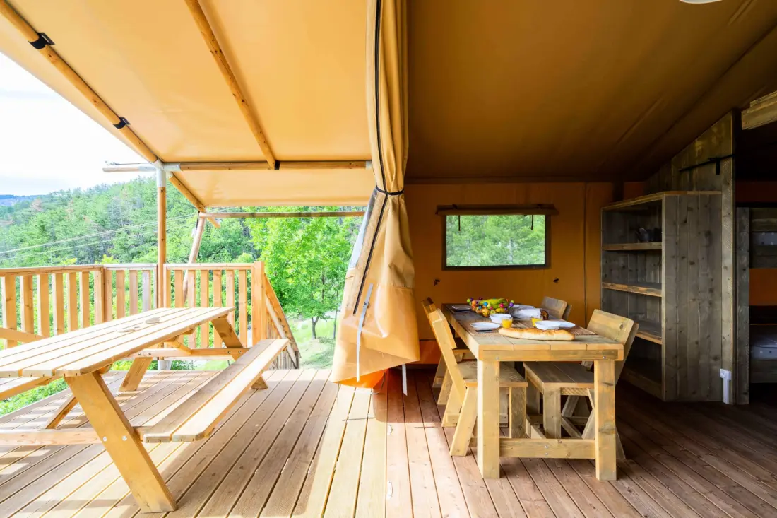 Flower Camping Le Clot du Jay 3 Csillagok★★★