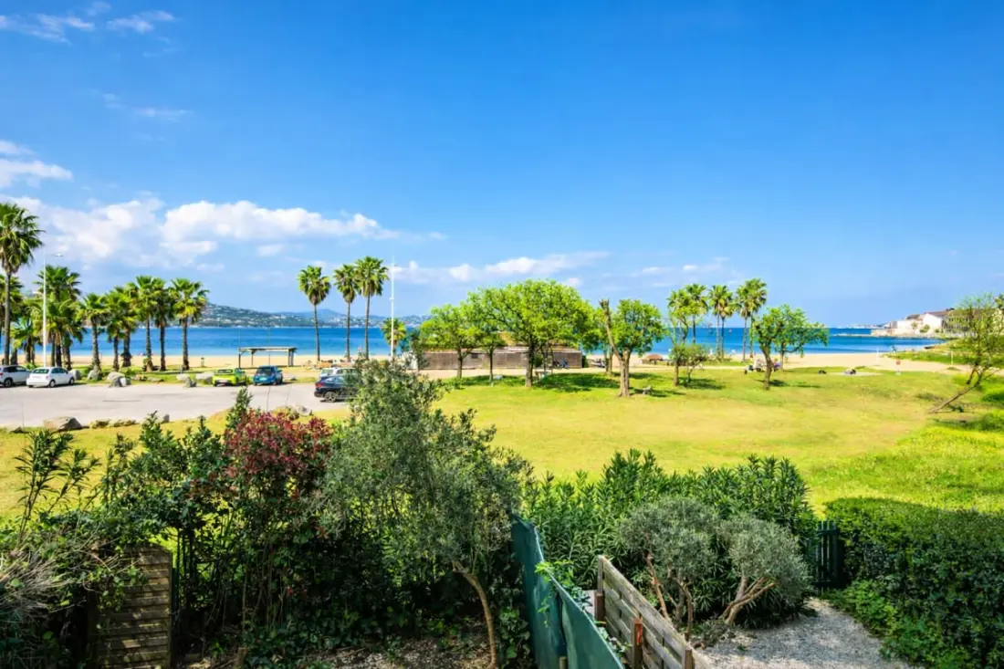 La Pearl Marine Apartment -