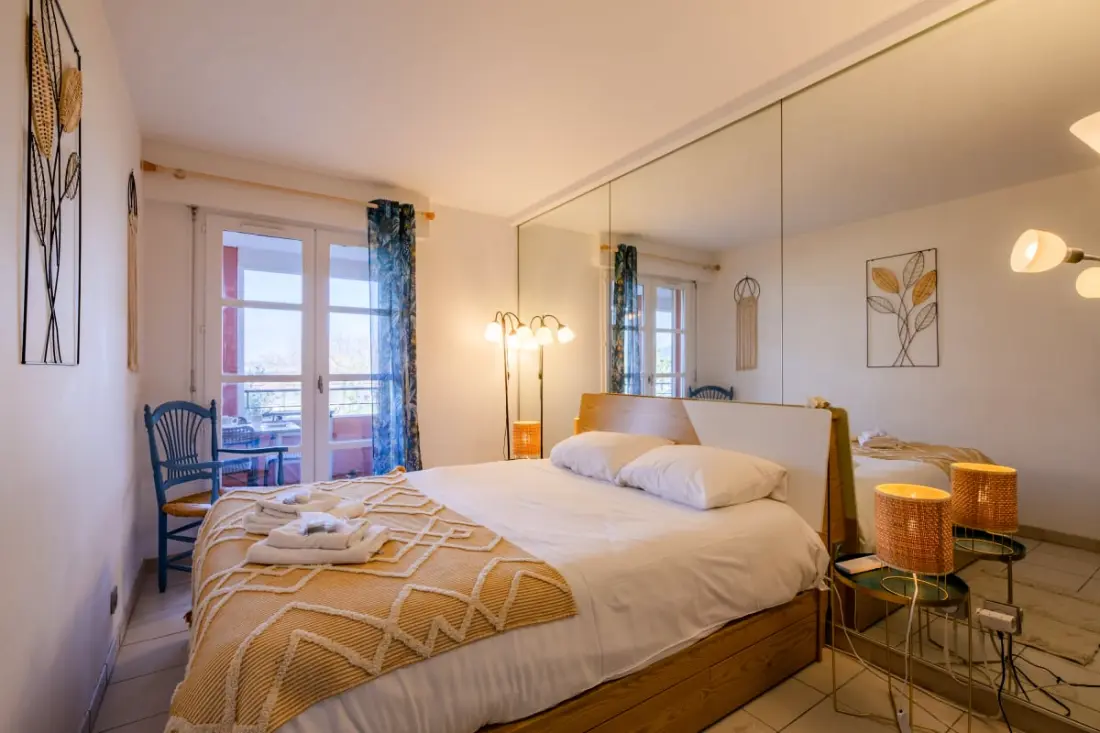 La Pearl Marine Apartment -
