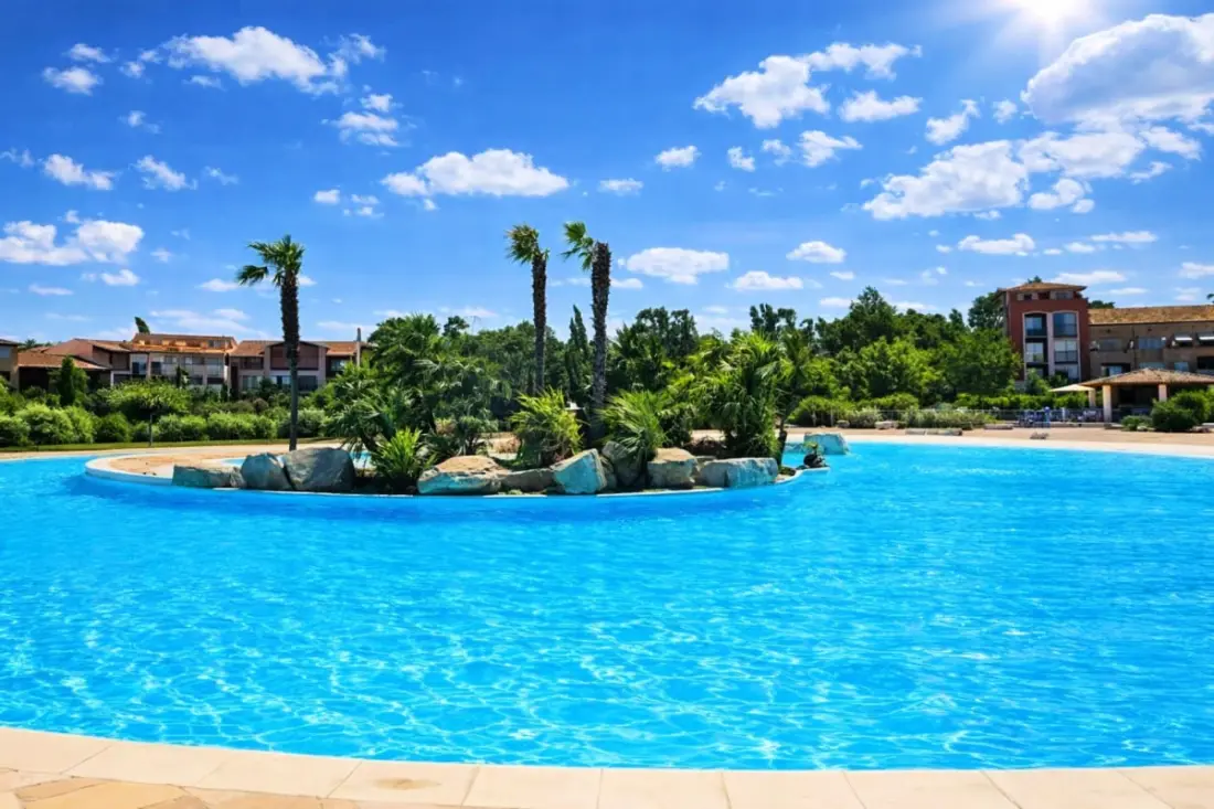 La Pearl Marine Apartment -